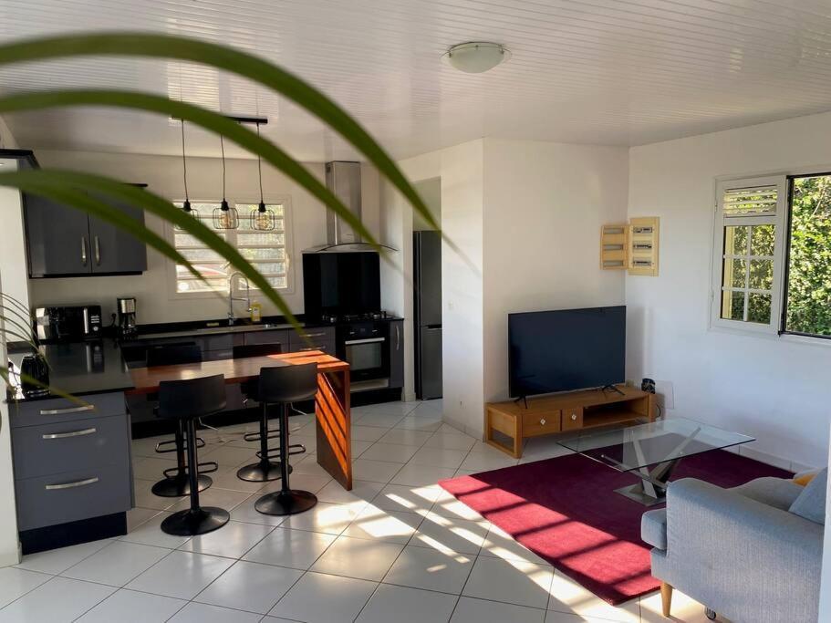 Les Terrasses De Maelle - Jolie Villa F4 Vue Mer Riviere-Salee Exterior foto